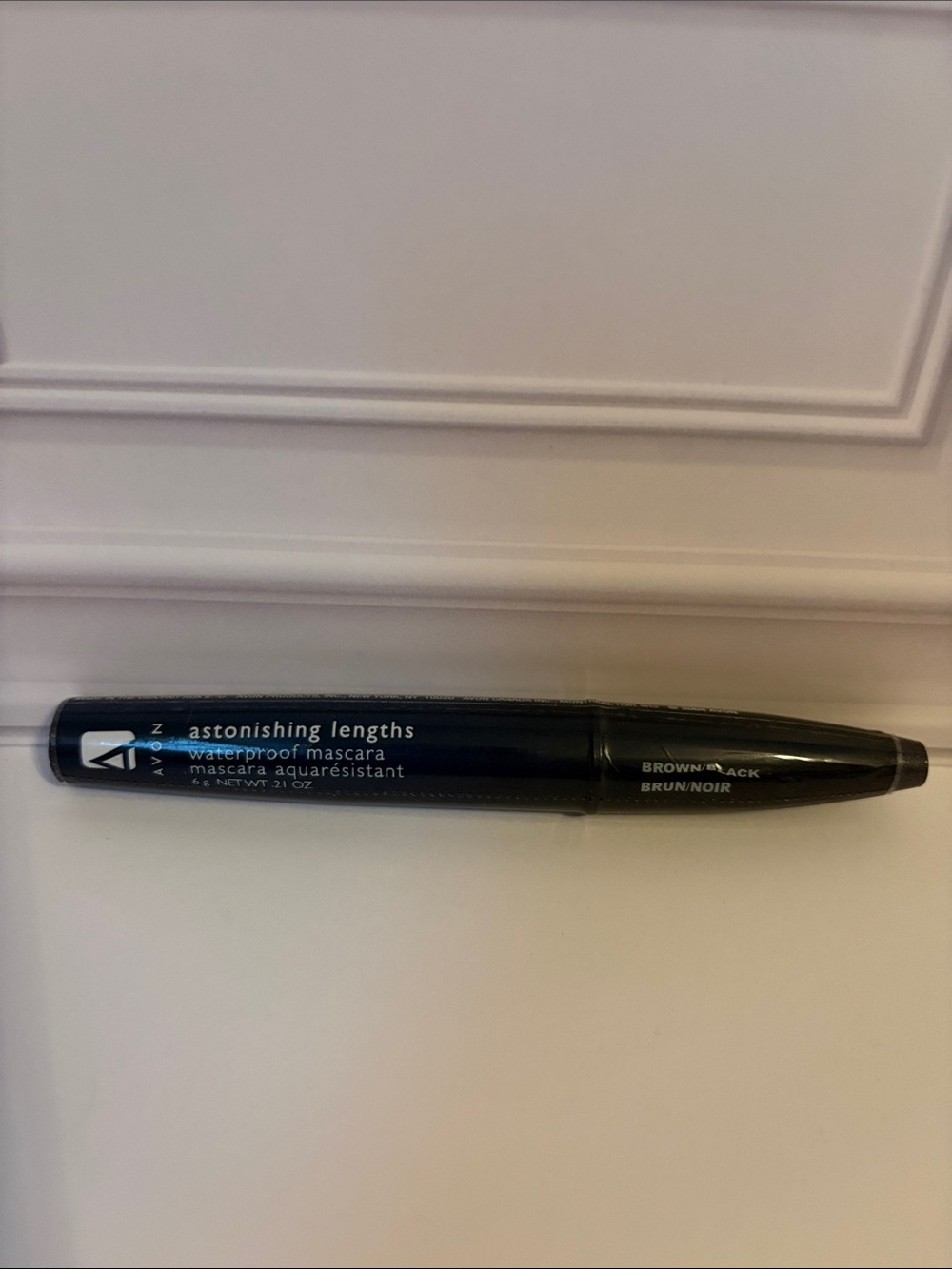 New Avon Astonishing Lengths Waterproof Mascara Brown Black